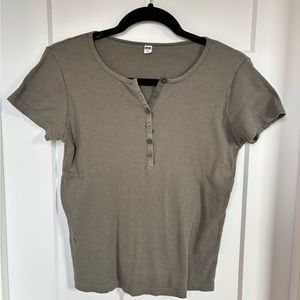 Uniqlo Short Sleeve
